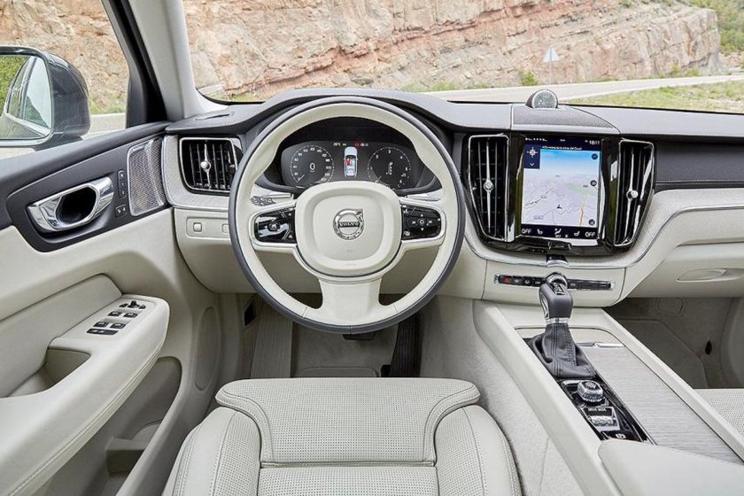 Volvo xc60 2018 салон