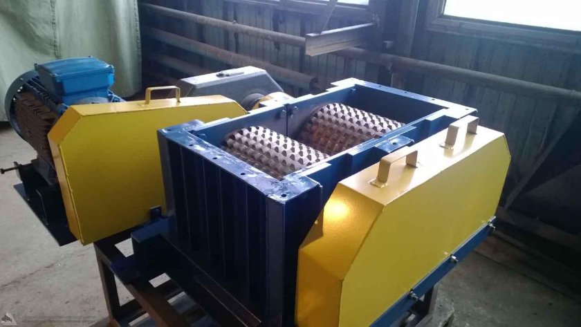 Дробилка двухвалковая зубчатая дв - 400 z