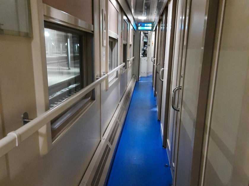 Купейный вагон двухэтажного поезда