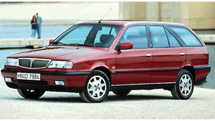 Лянча Дедра универсал