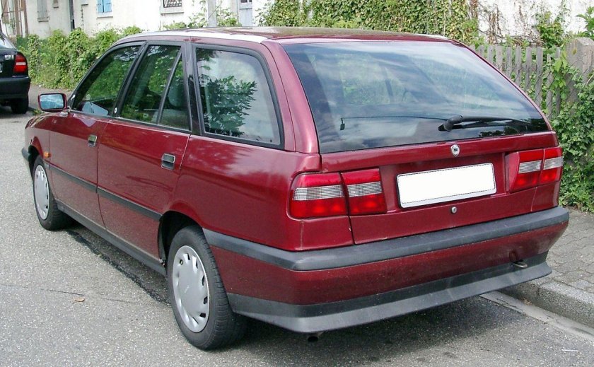 Lancia Dedra Wagon