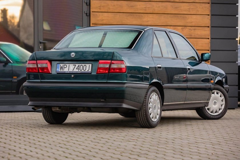Alfa romeo 155 1992