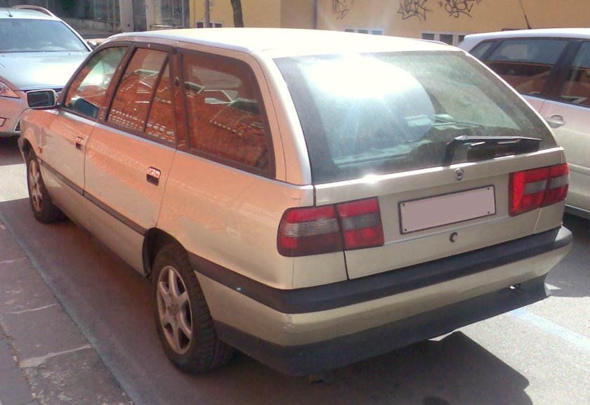 Lancia Dedra Wagon