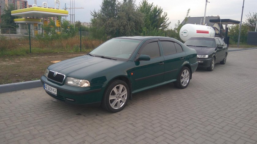 Шкода Октавия 1.8 турбо 2008