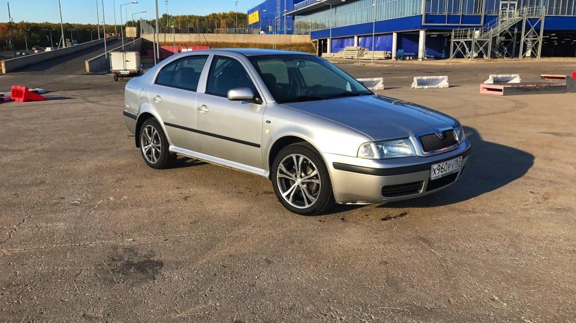 Шкода Октавия 2003