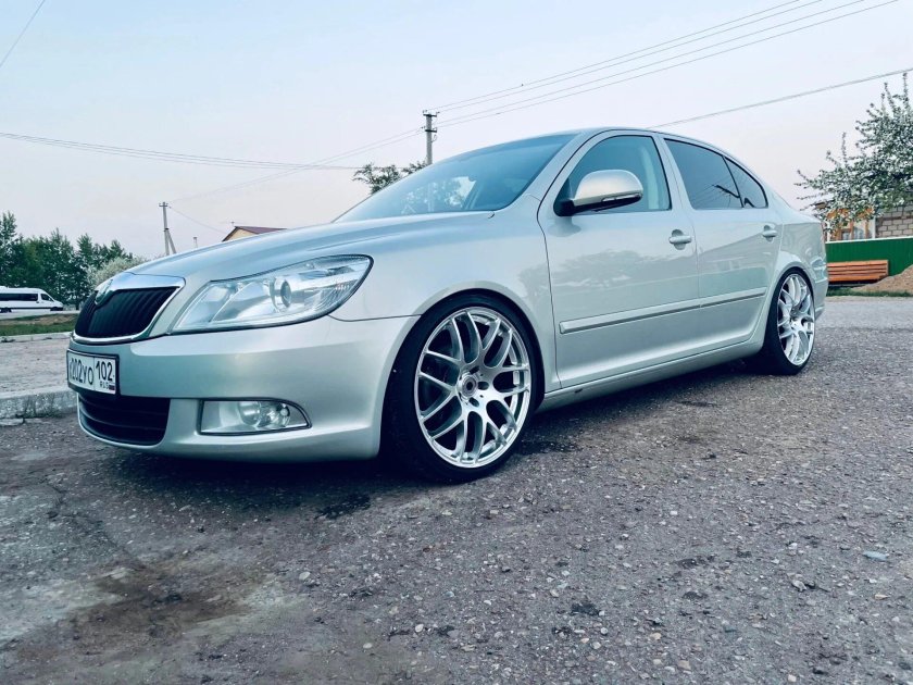Октавия 1.8 турбо