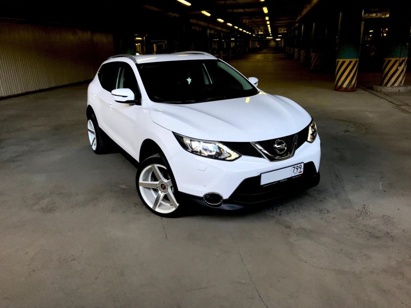 Nissan Qashqai j11 белый