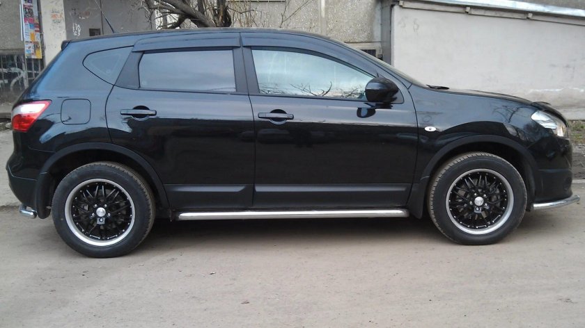 Nissan Qashqai j10 черные диски