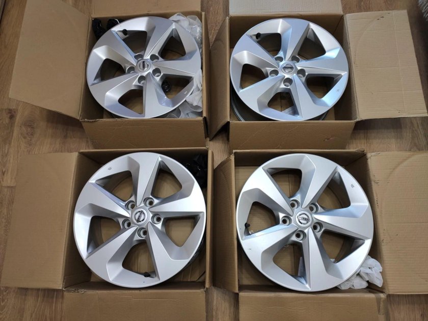 Диски Nissan Qashqai r17 оригинал