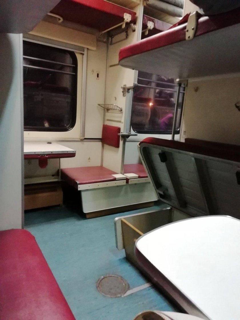 Фирменный поезд Мордовия 042й