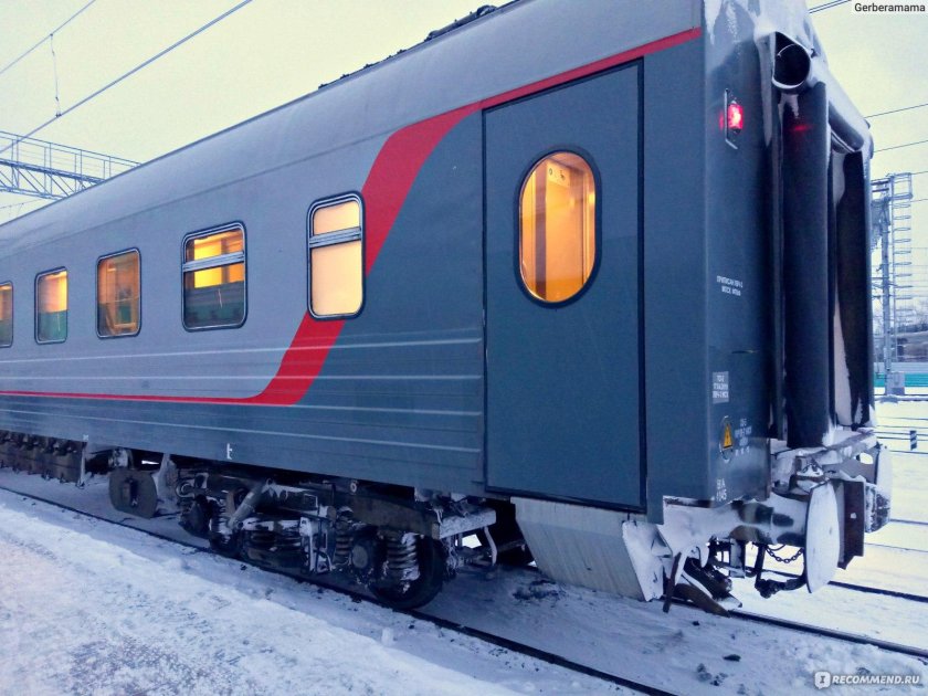 Фирменный поезд Россия 001м Владивосток Москва