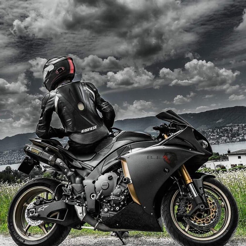 Yamaha r1 Biker