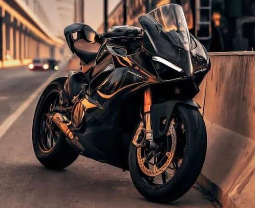 Дукати мотоцикл черный