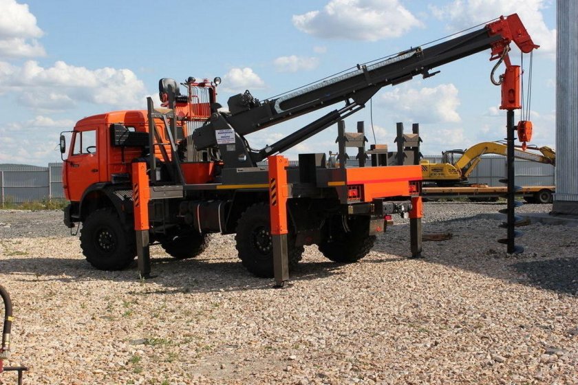 Бурильно крановая машина