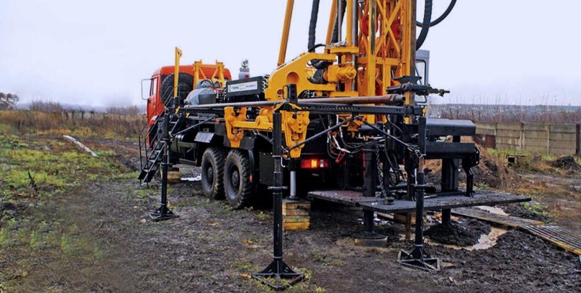 Буровые станки для бурения скважин дж30