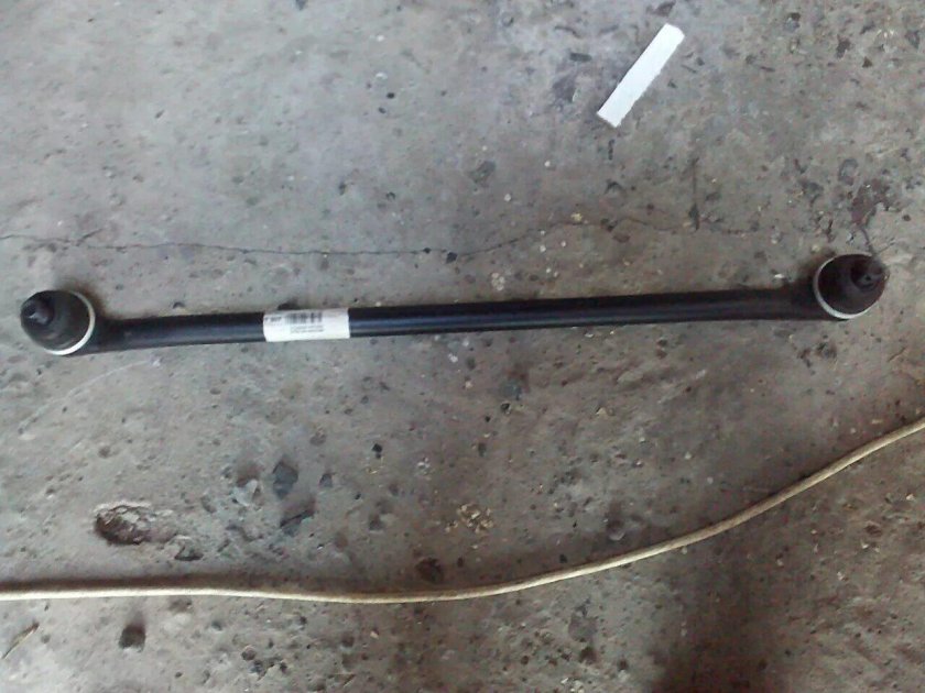 Средняя рулевая тяга Шевроле Нива