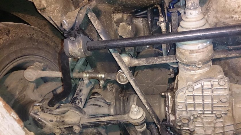 Стабилизатор поперечной устойчивости Нива 21213 передний