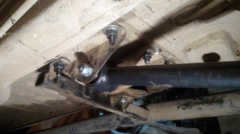 Кронштейн тяги заднего моста Нива 2121