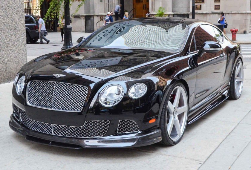 Бентли седан матовая