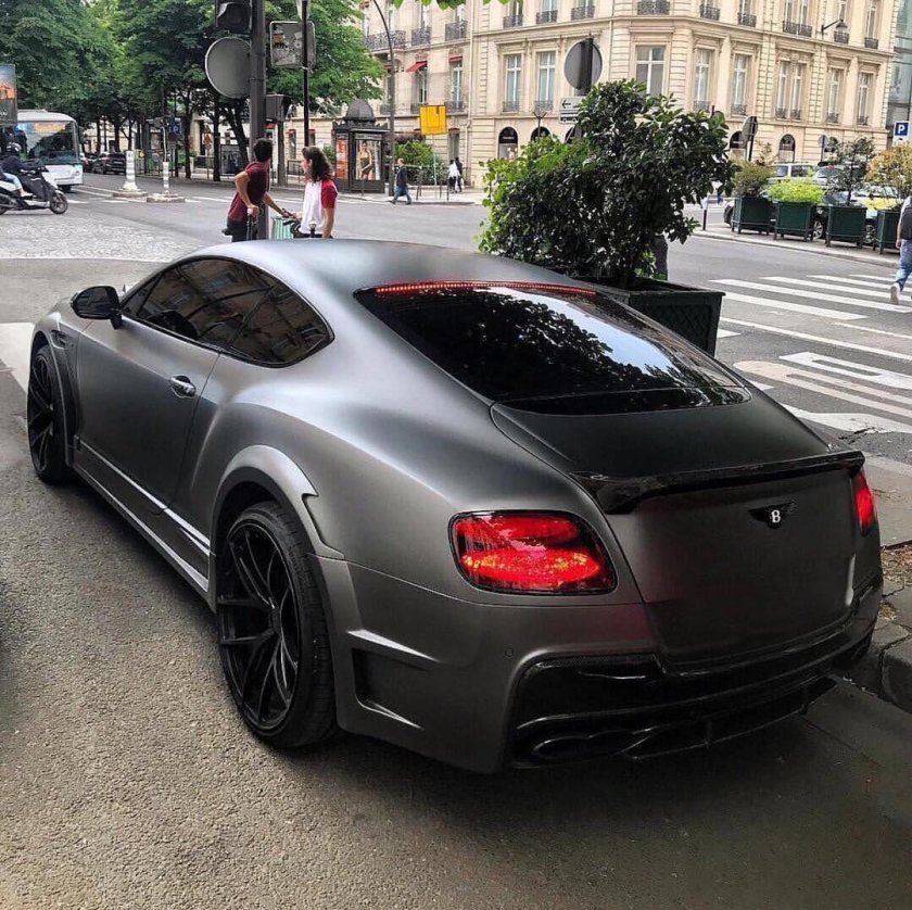 Бентли Оникс