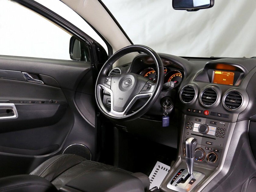 Опель антара 3.2 салон