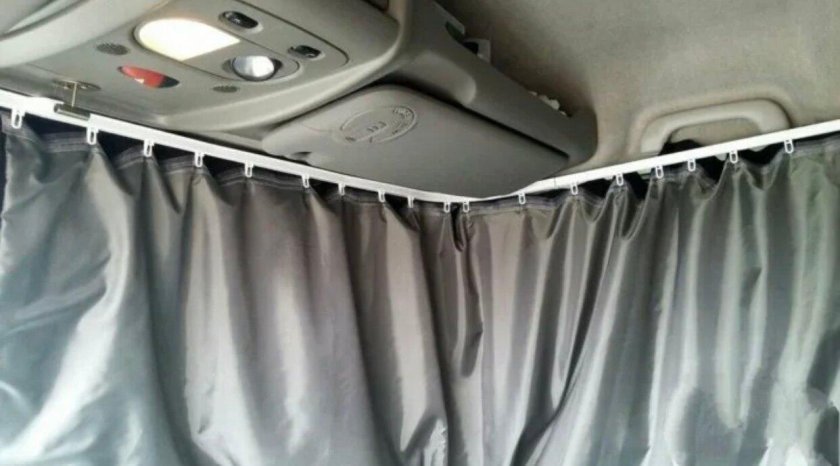 Шторки направляющая шторки спальника КАМАЗ 65115