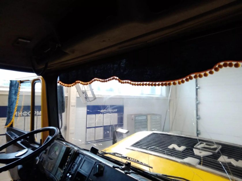 Ламбрекены на КАМАЗ 5490