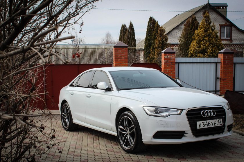 Ауди а6 белая 2016