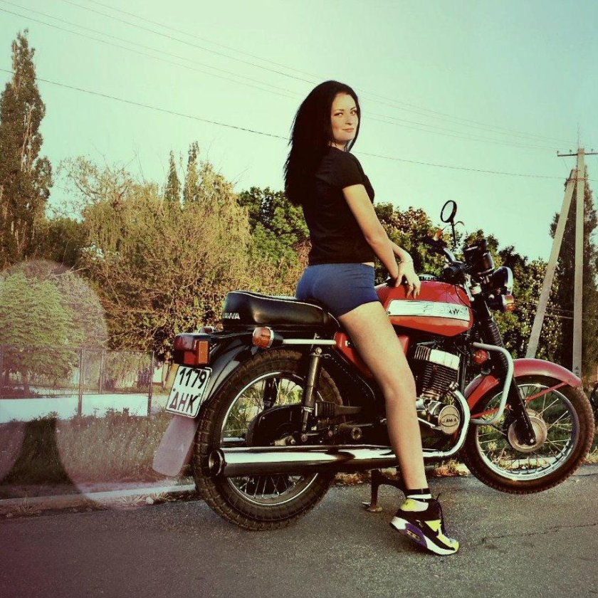 Девушка на Яве