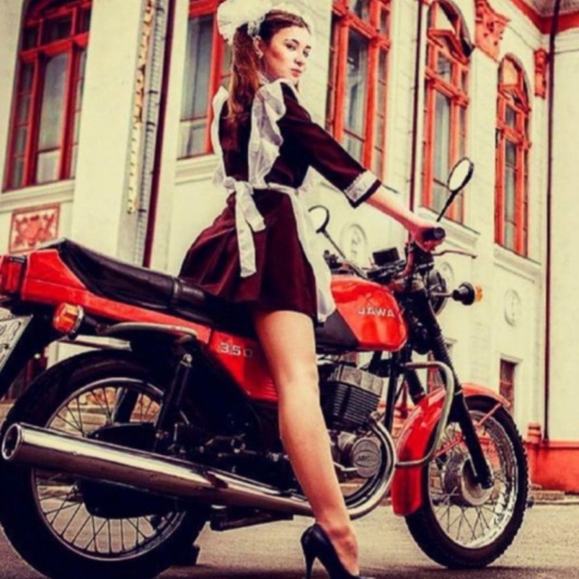 Советские мотоциклы и девушки
