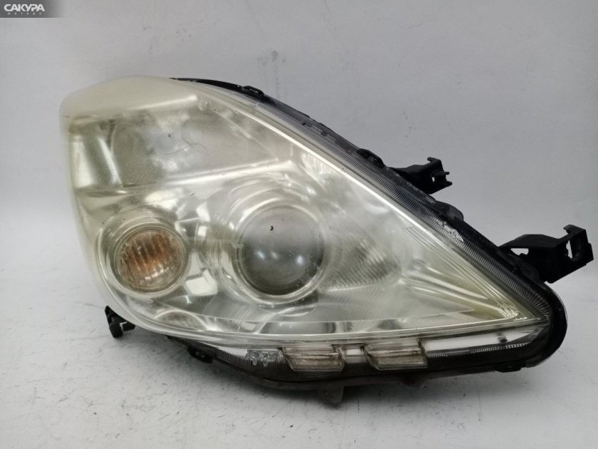 Isis Toyota фары