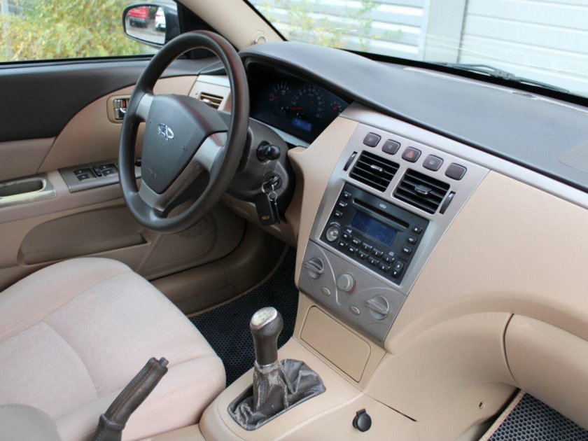 Chery fora 2007 салон