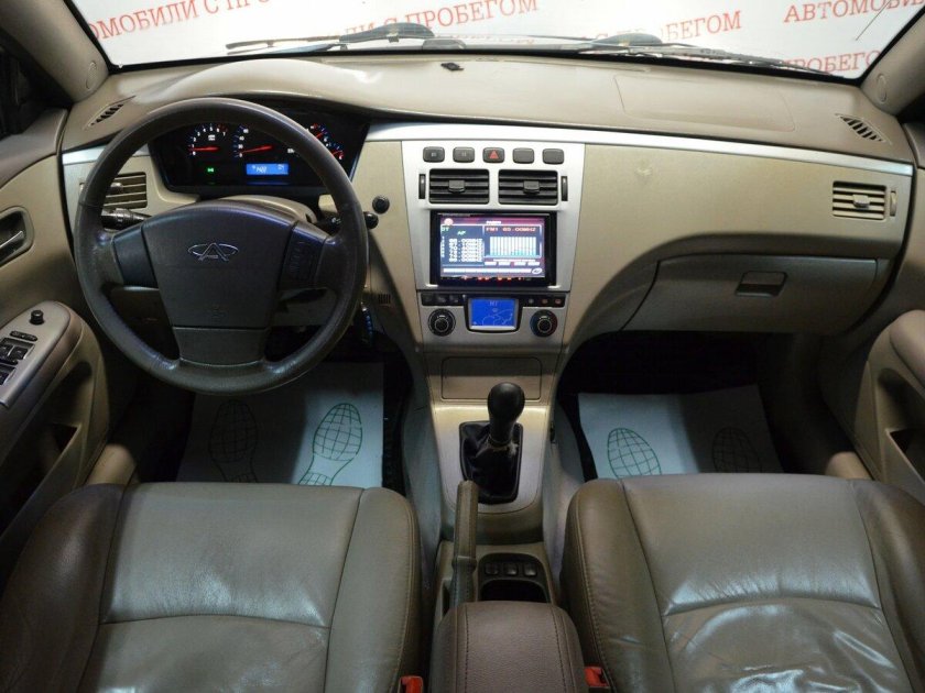 Chery fora 2007 салон
