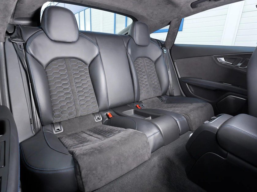 Ауди ку 8 салон сзади