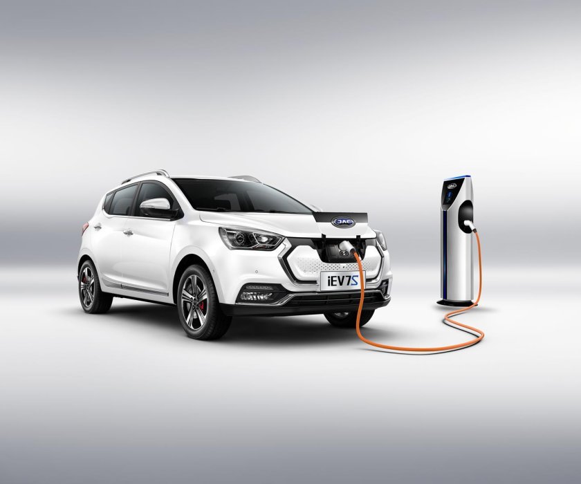JAC электромобиль iev7s