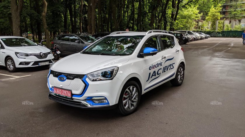 Китайская электромобиль