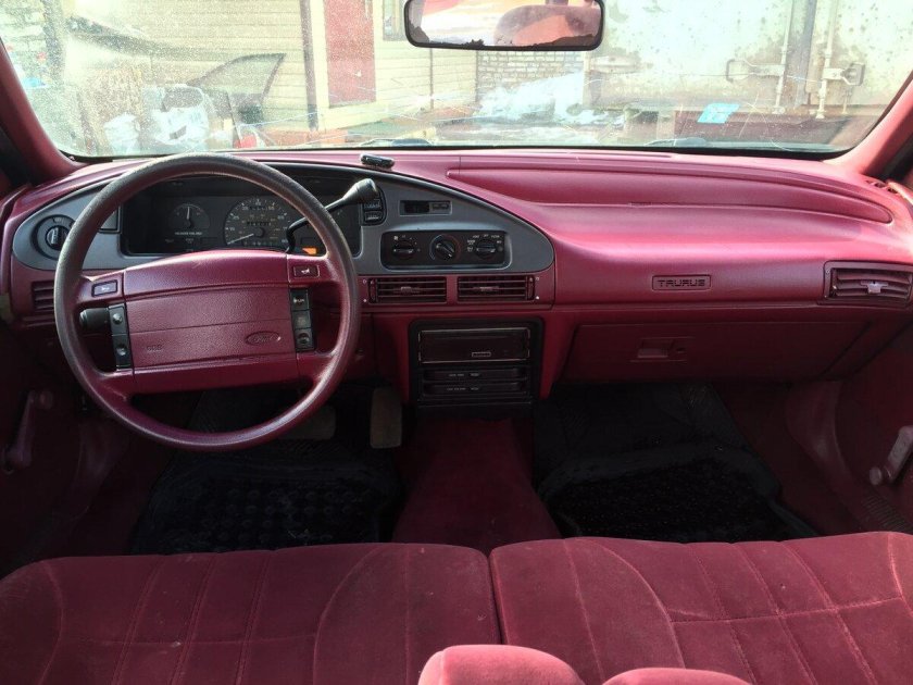 Ford Taurus 1992 салон