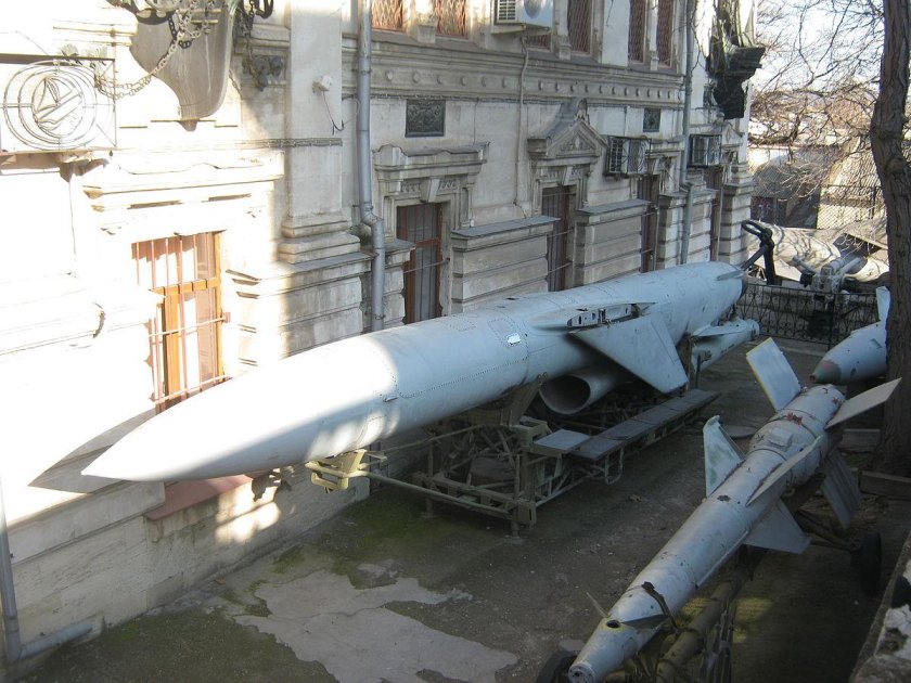 Противокорабельная ракета п-35