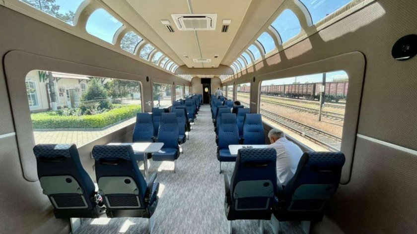 Поезд Бишкек Балыкчы Люкс вагон