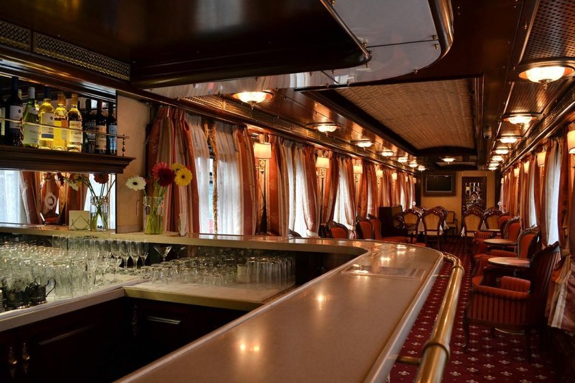 Турпоезд золотой Орел Люкс