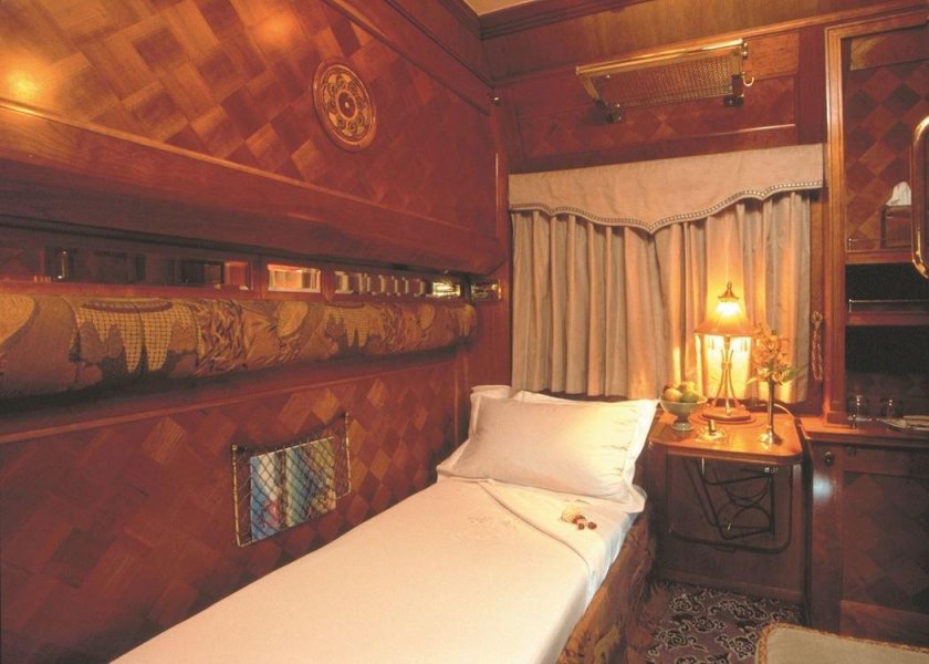 Поезд Eastern &amp; oriental Express