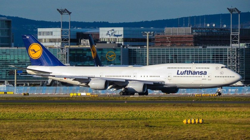 Боинг 747 8i Lufthansa