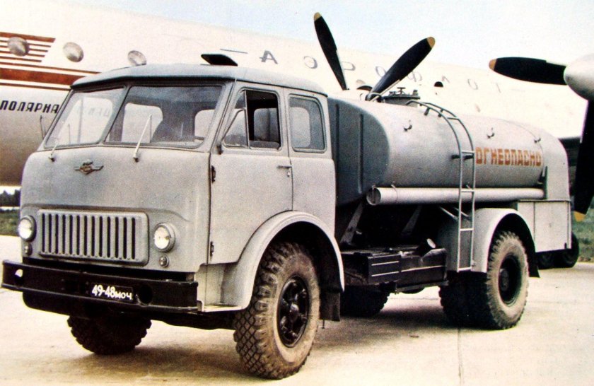 МАЗ 500 топливозаправщик