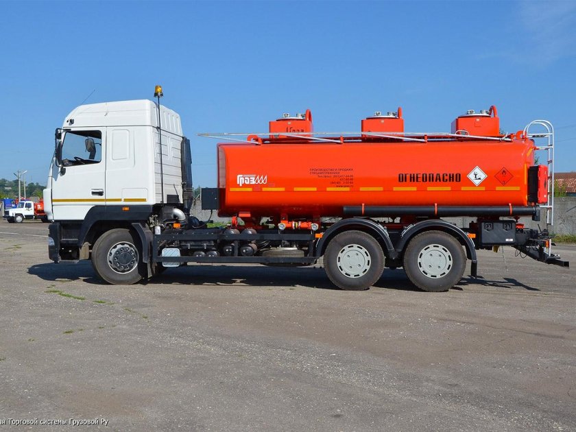 Топливозаправщик АТЗ-56216