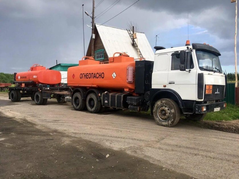 МАЗ 6303 бензовоз