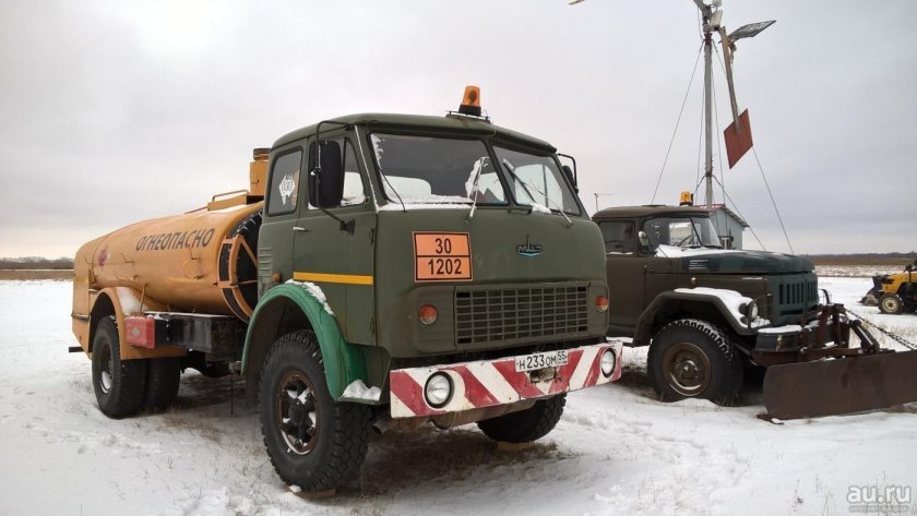 МАЗ 500 топливозаправщик