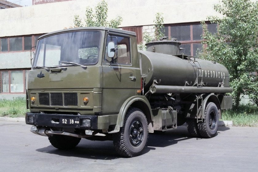 МАЗ 5334 топливозаправщик военный