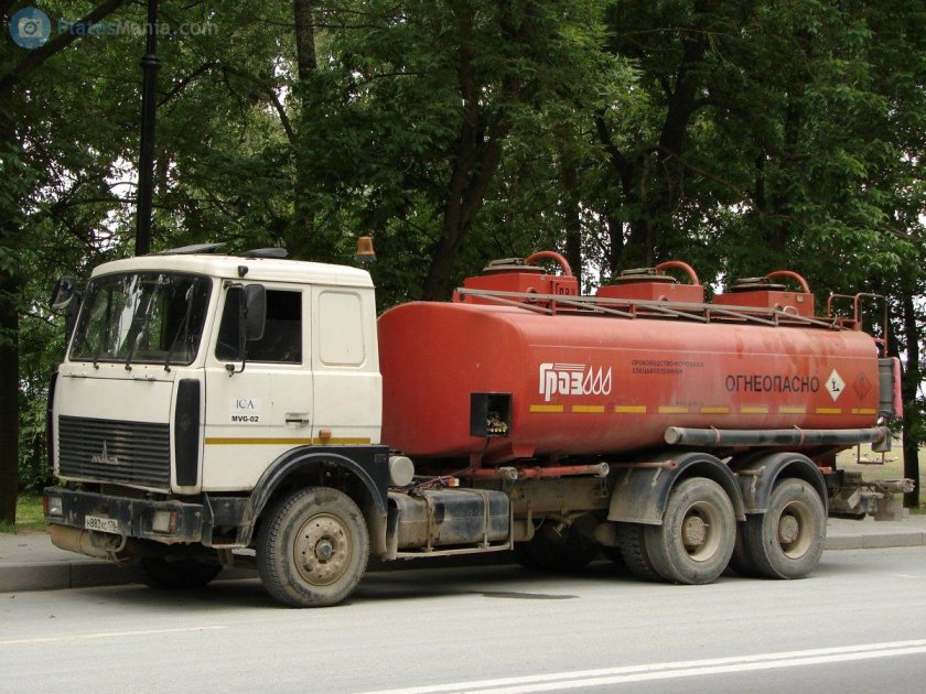 МАЗ 6303 бензовоз