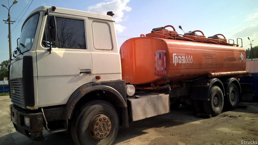 МАЗ 6303 топливозаправщик