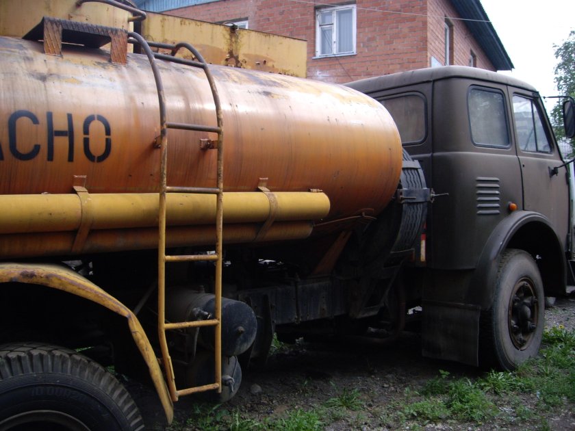 МАЗ 5334 бензовоз